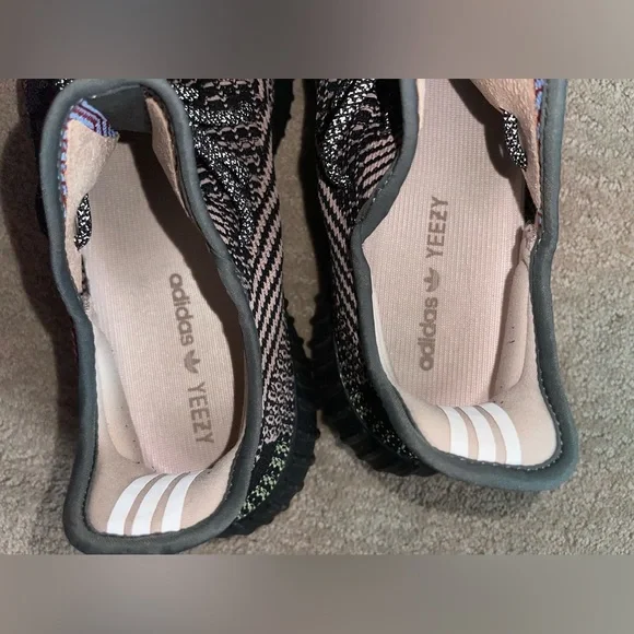 ADIDAS- YEEZY BOOST 350 V2 'YECHEIL NON-REFLECTIVE' size 10.5 (sale excluded) - Picture 8 of 16